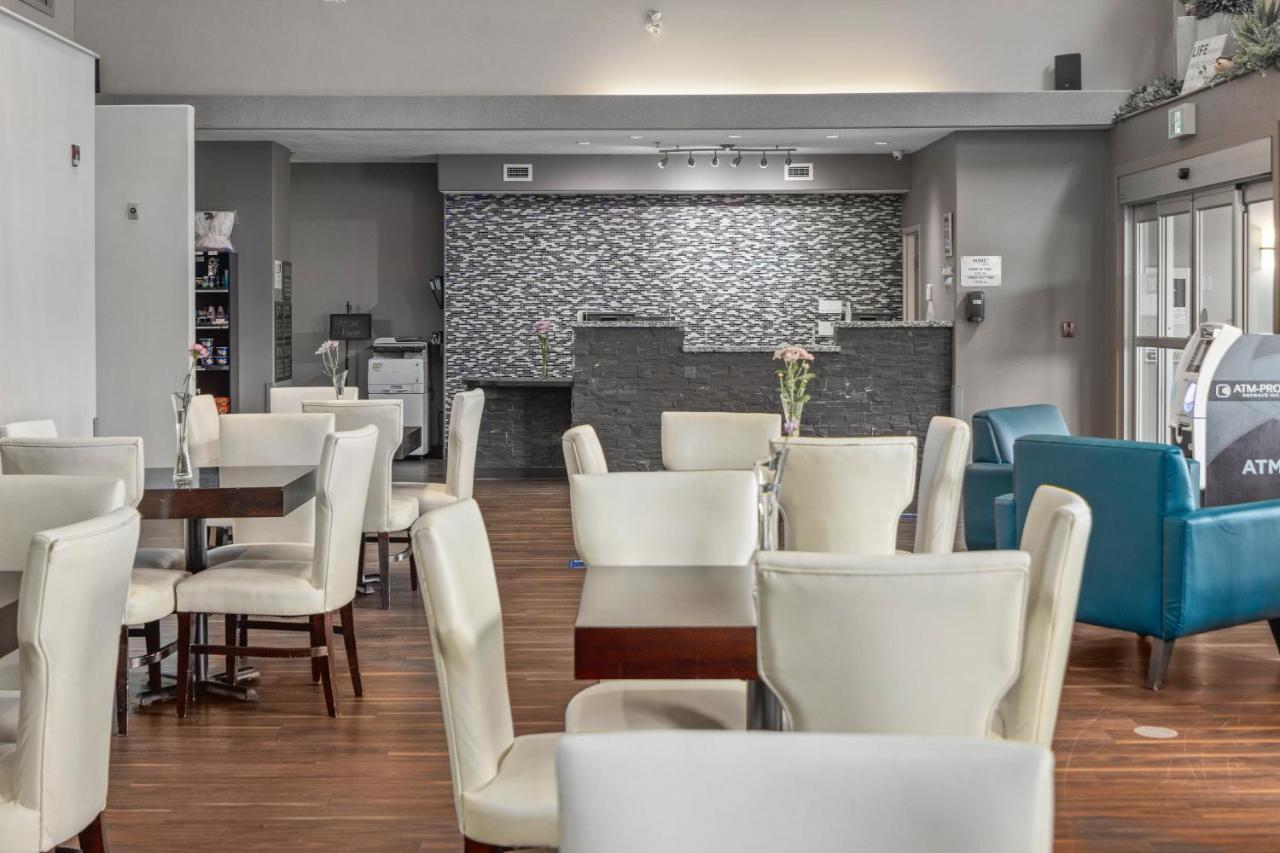 Home Inn & Suites Regina Airport Ngoại thất bức ảnh