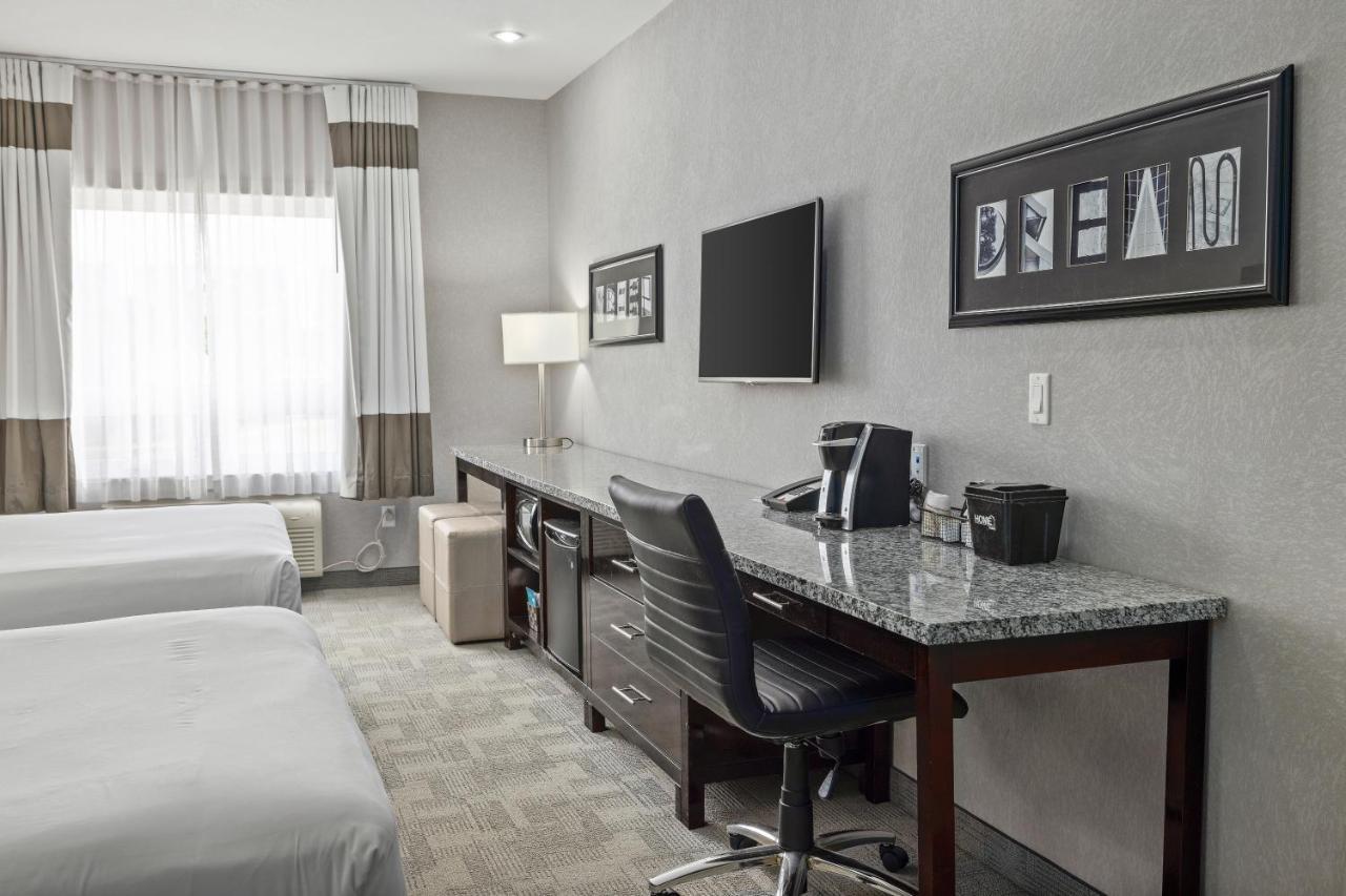 Home Inn & Suites Regina Airport Ngoại thất bức ảnh