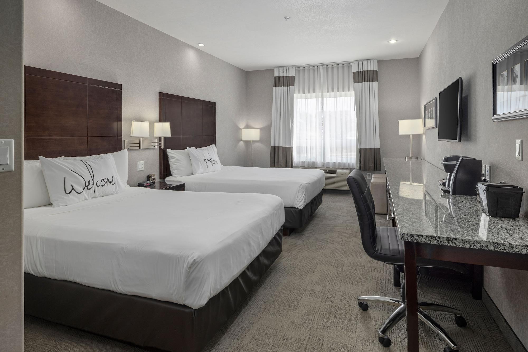 Home Inn & Suites Regina Airport Ngoại thất bức ảnh