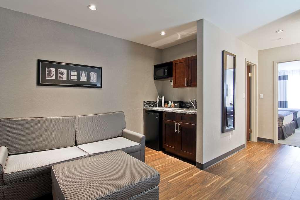 Home Inn & Suites Regina Airport Phòng bức ảnh
