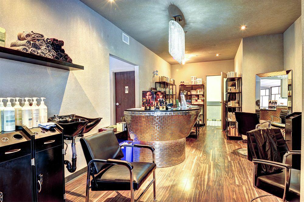 Home Inn & Suites Regina Airport Ngoại thất bức ảnh